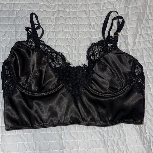 Intimate black “leather” lace crop top - Picture 4 of 6